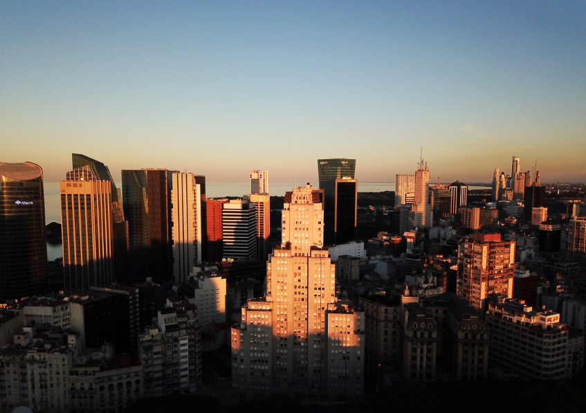 Ciudad con rascacielos